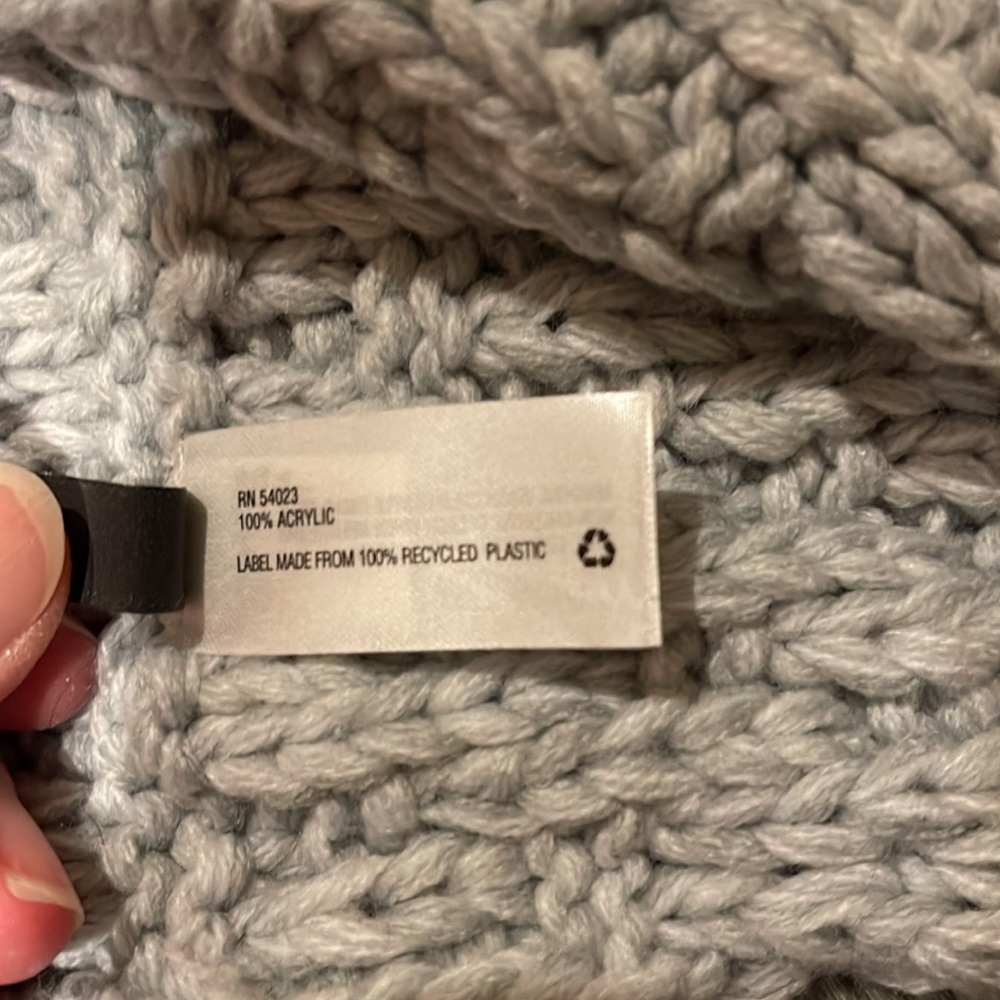 Gap Infinity Scarf - Picture 5 of 6